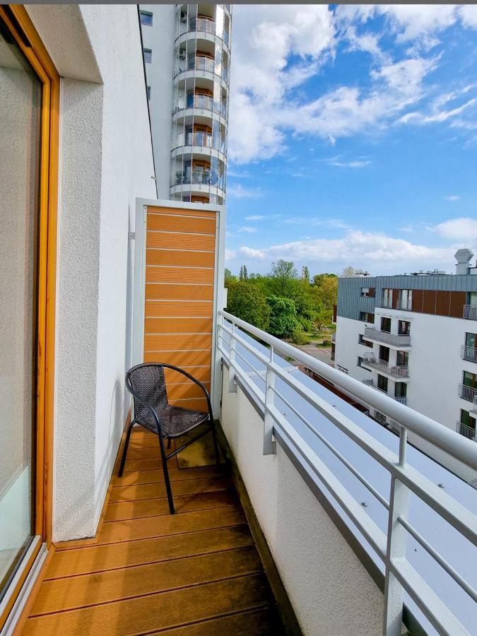 Visit Baltic - Platan Tower Grey Apartment Swinoujscie Exterior photo