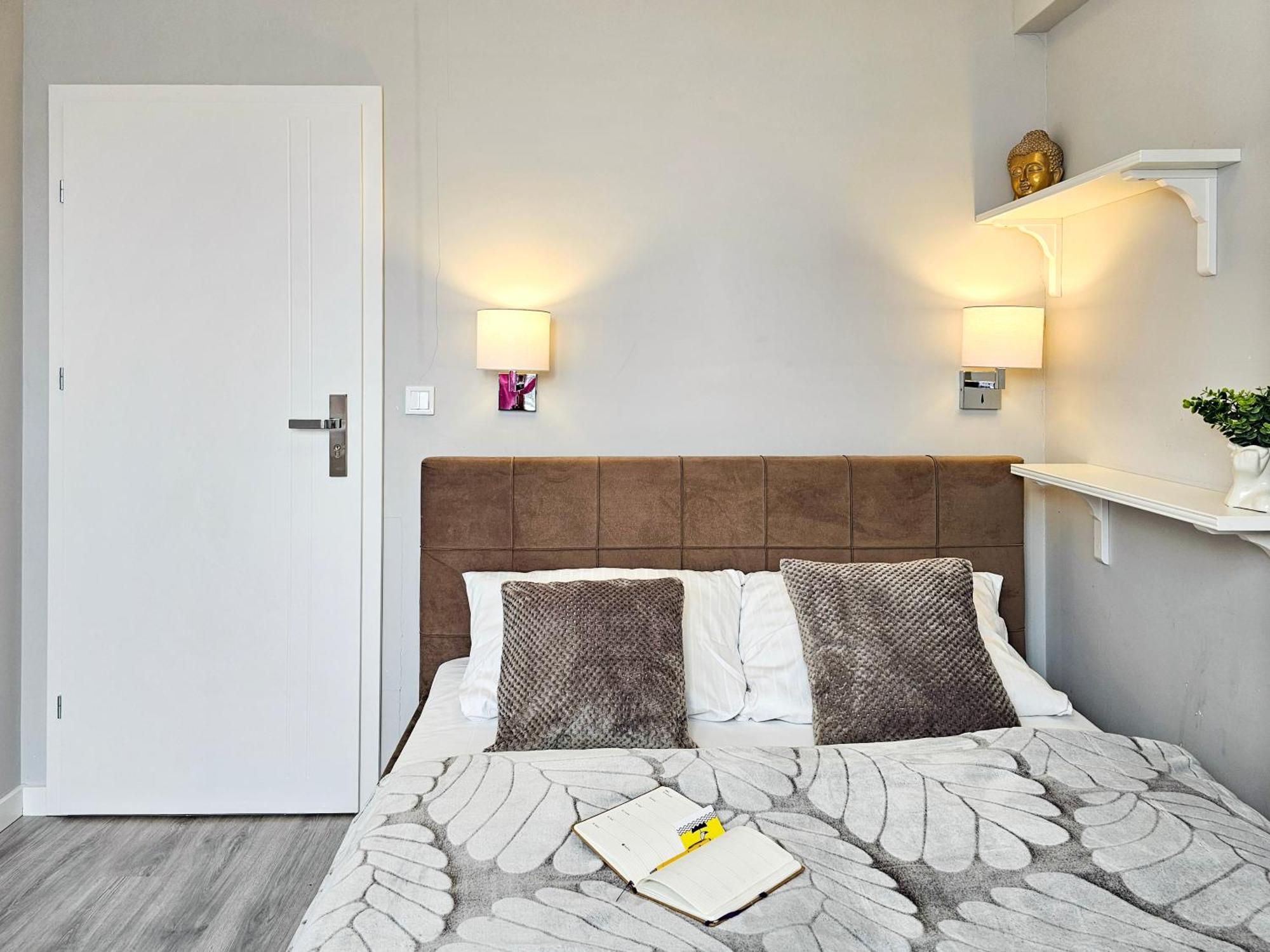 Visit Baltic - Platan Tower Grey Apartment Swinoujscie Exterior photo